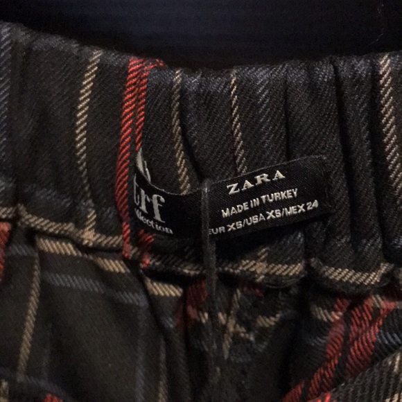 Zara Women’s Plaid Pants - Picture 4 of 5